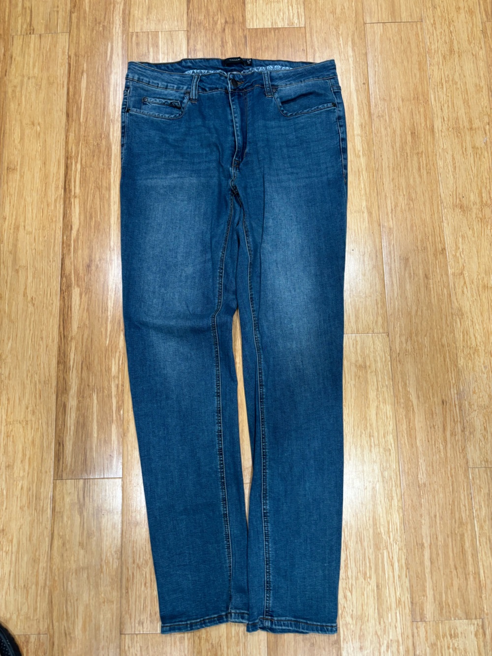 Men’s Tahari Dark Blue Straight Leg Jeans
